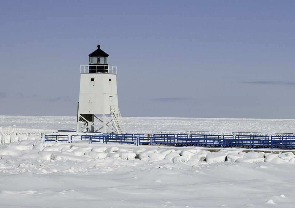 Winter ice and heavy lake-effect snow along the Little Traverse Bay and Harbor Springs shoreline